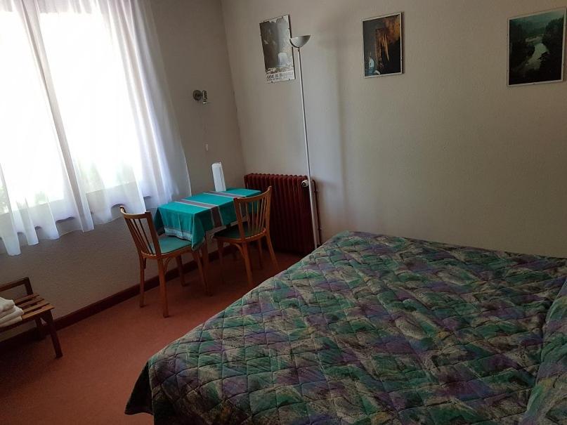 Au Pont De La Gineze Bed and Breakfast Barjac  Εξωτερικό φωτογραφία