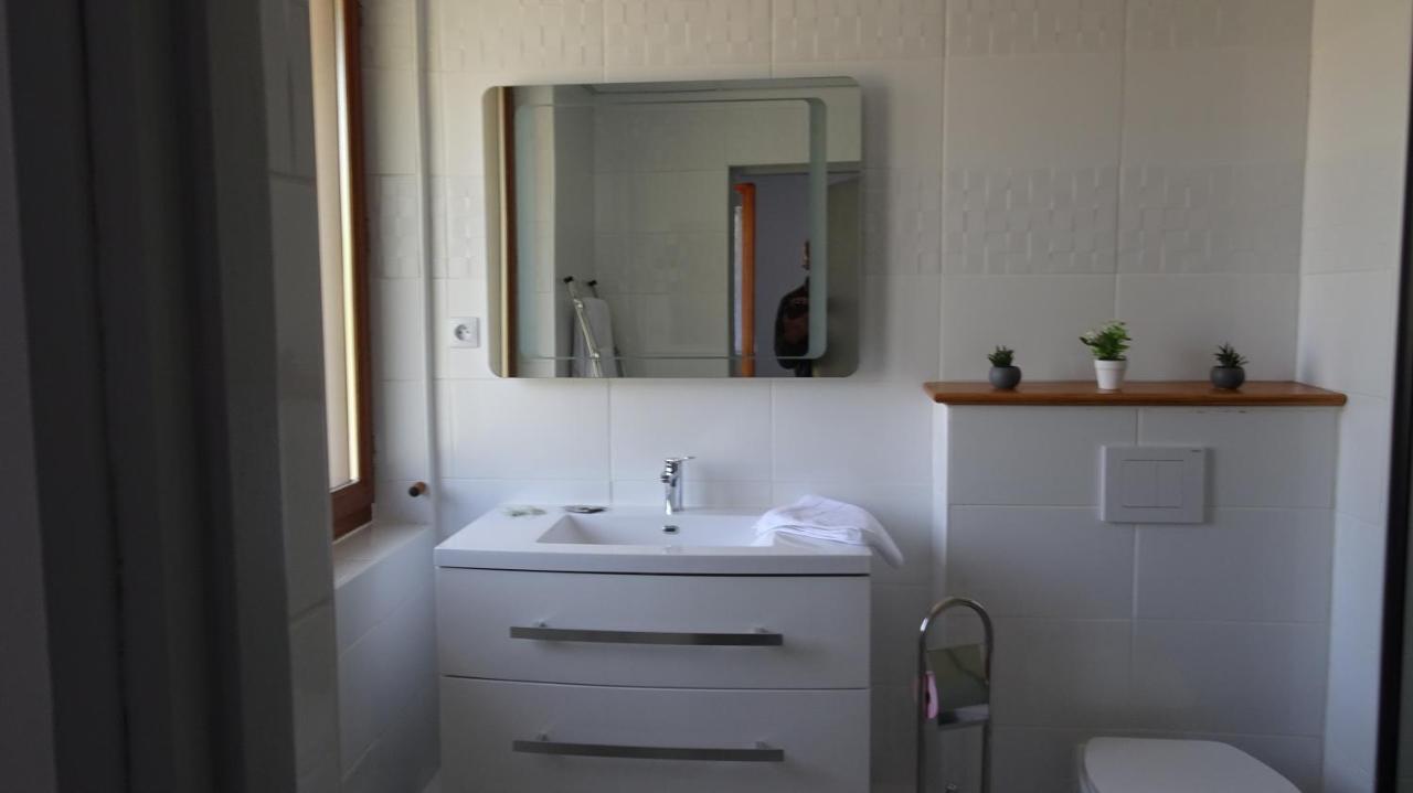 Au Pont De La Gineze Bed and Breakfast Barjac  Εξωτερικό φωτογραφία