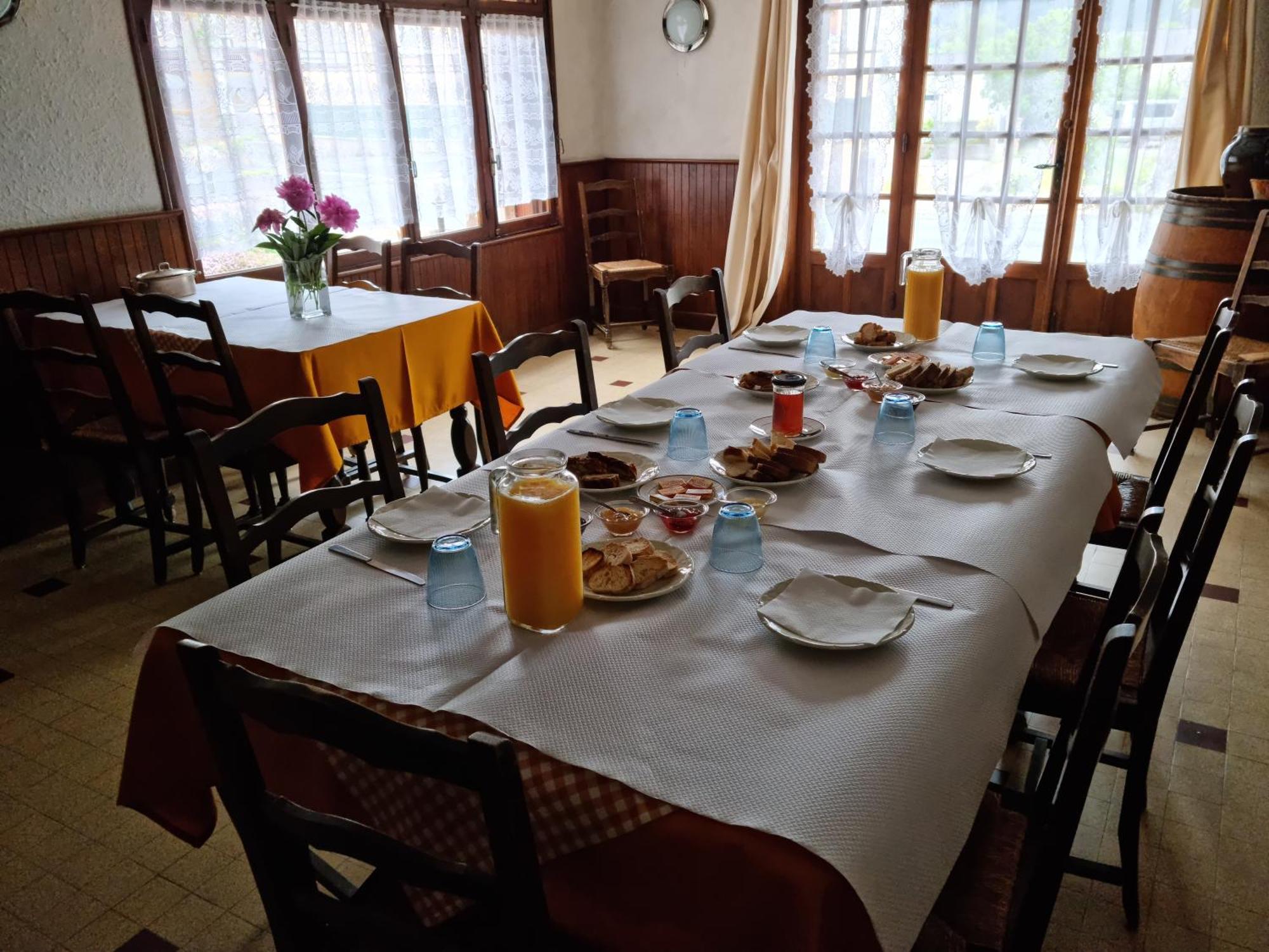 Au Pont De La Gineze Bed and Breakfast Barjac  Εξωτερικό φωτογραφία