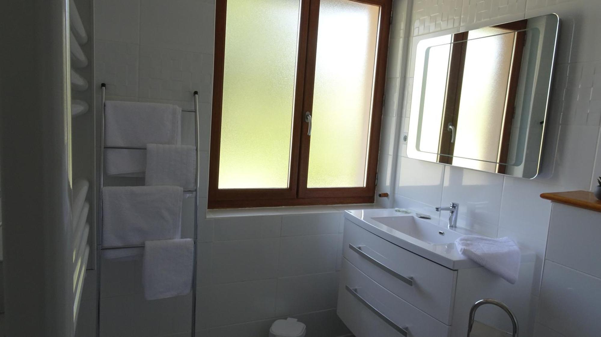 Au Pont De La Gineze Bed and Breakfast Barjac  Εξωτερικό φωτογραφία