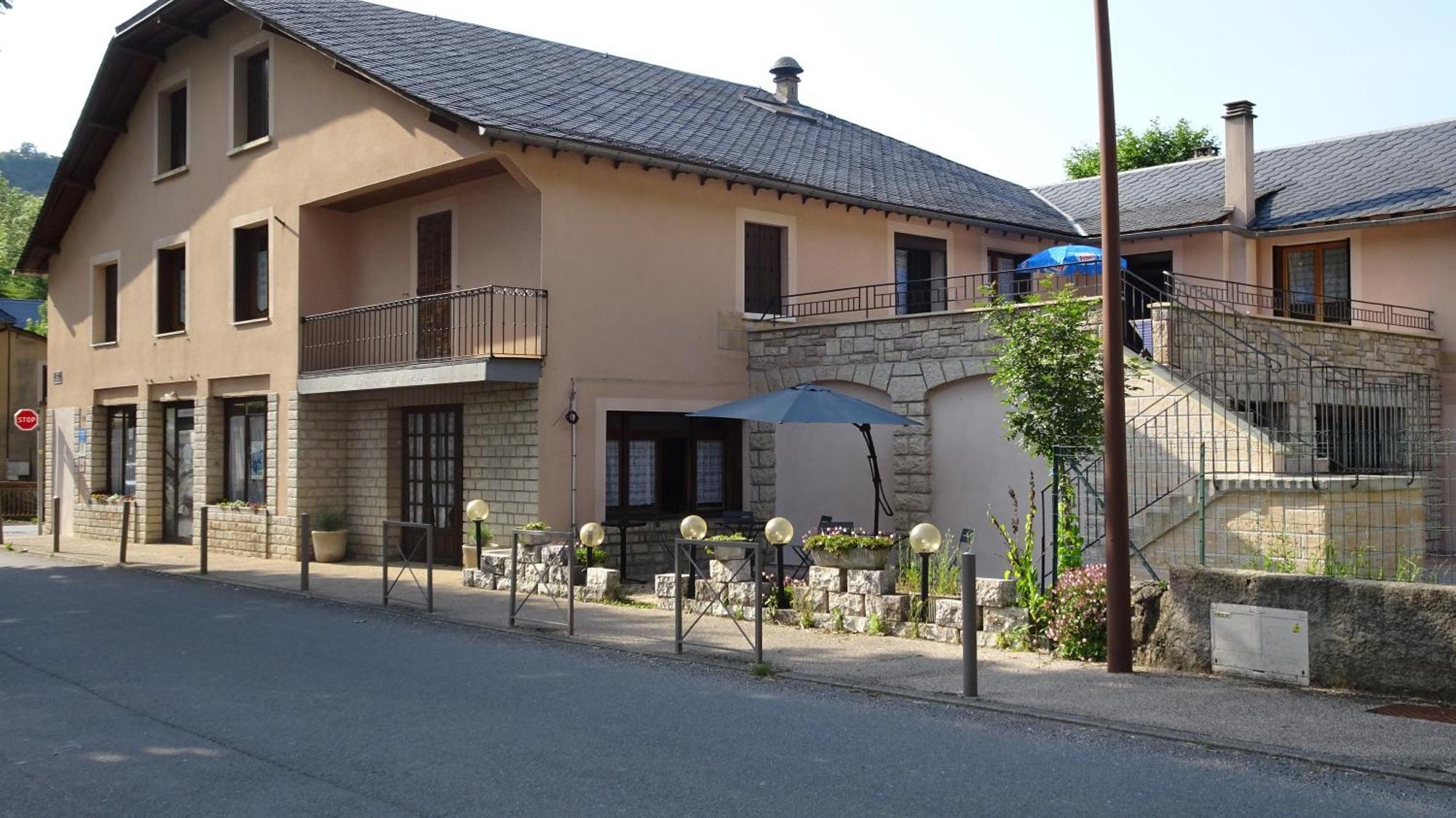 Au Pont De La Gineze Bed and Breakfast Barjac  Εξωτερικό φωτογραφία